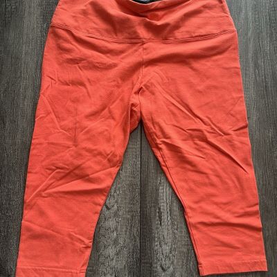 Lysse Coral Capri Leggings Size XL Tummy Control EUC  Style: 1215